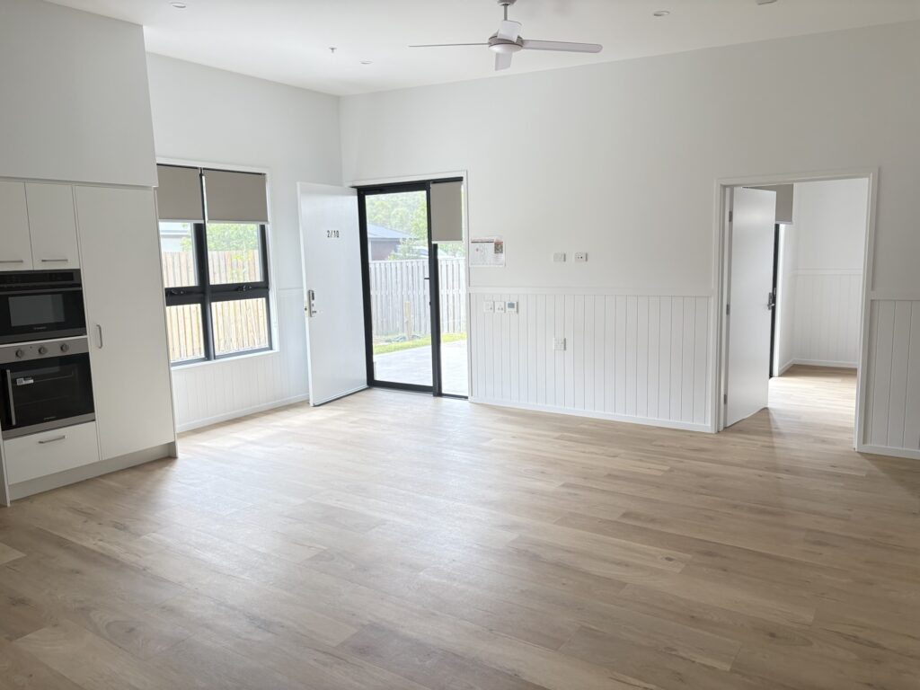 8EE440DE-3CD7-4B38-A936-5C094AB431E7